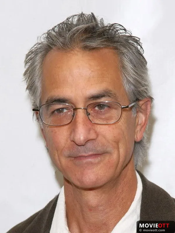 David Strathairn