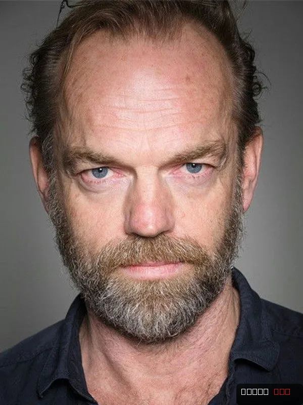 Hugo Weaving