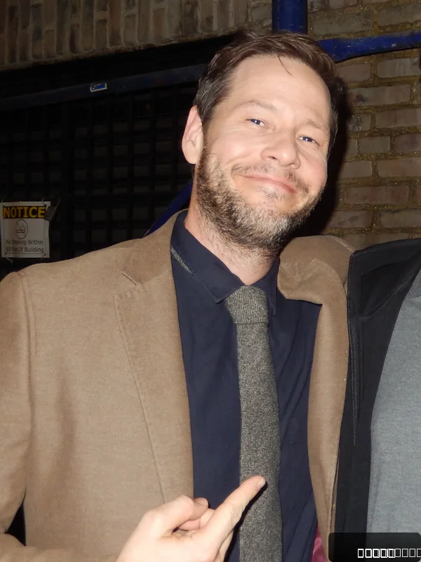 Ike Barinholtz
